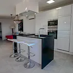 Casa Luna Blanca